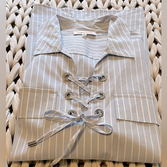 *SOLD* Calvin Klein Blouse - Picture 2 of 8